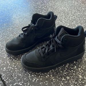 Nike black sneakers. Size 6Y.